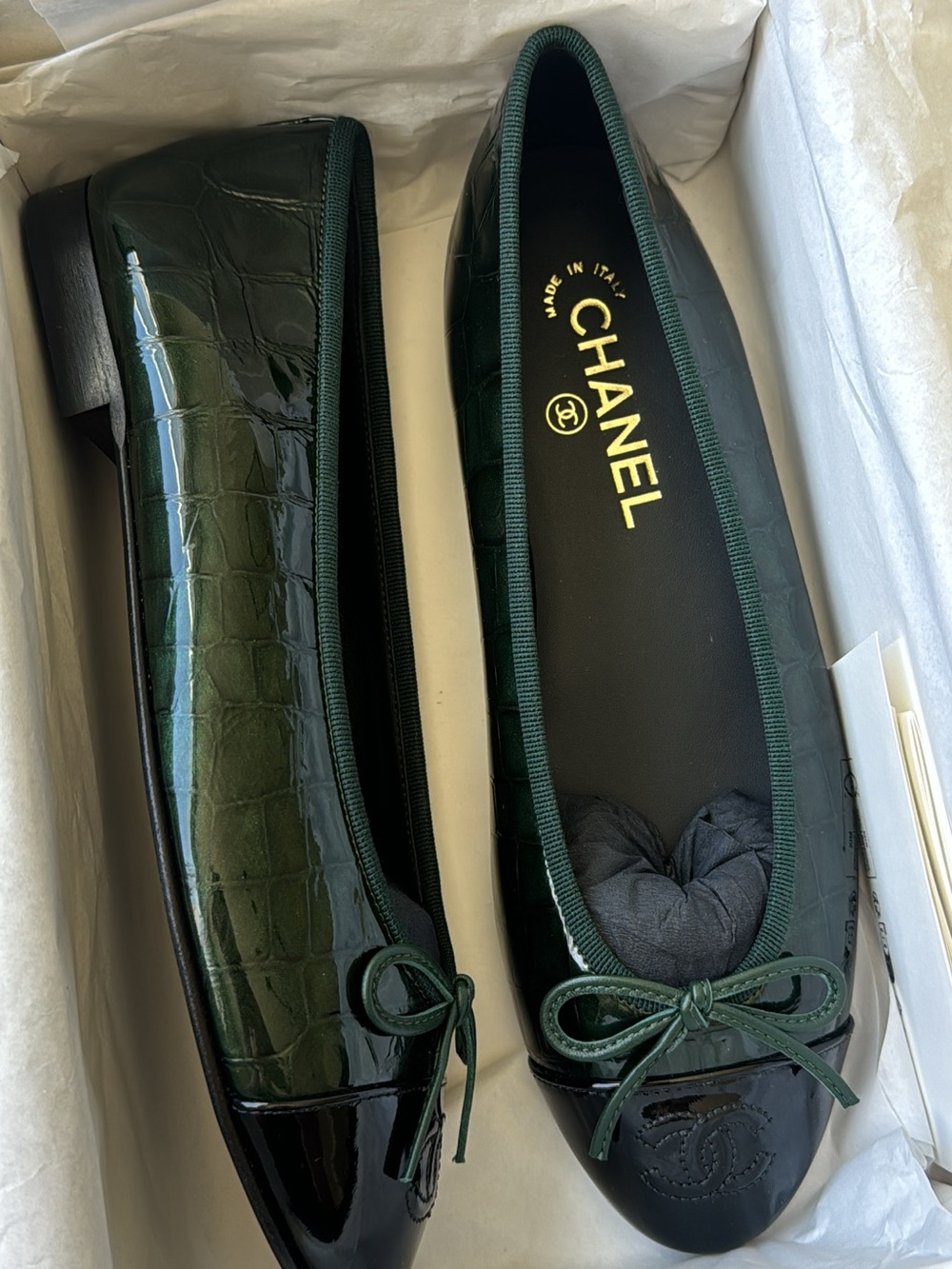 CHANEL Dark Green Croc Ballerinas 2026 - Picture 2 of 3